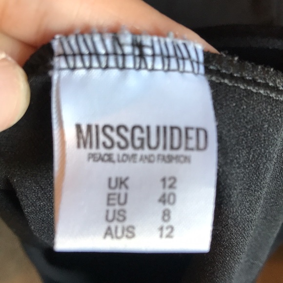 MISSGUIDED Mesh Plunge Neckline Dress - Picture 5 of 6